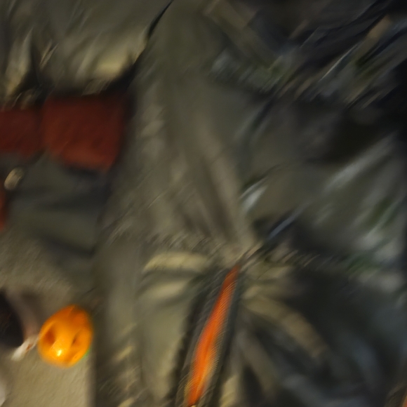 Coat super warm and very nice looking black - Picture 2 of 4